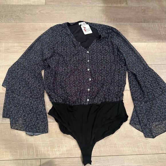 PERFECTLY PRICILLA WOMENS BLACK FLORAL BLOUSE BODY SUIT NEW 1XL - Picture 1 of 8